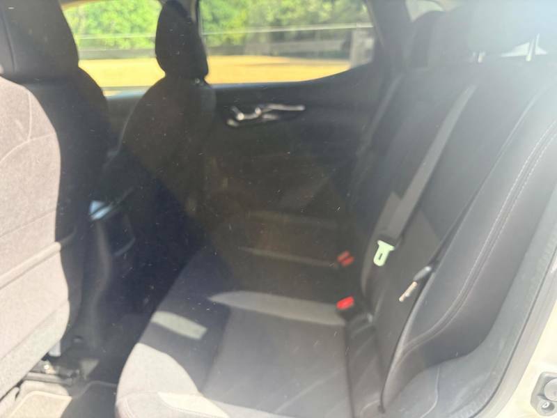 Nissan Qashqai Dci Tekna White #15