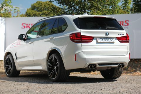 BMW X5 M Estate EO18MYY White #4