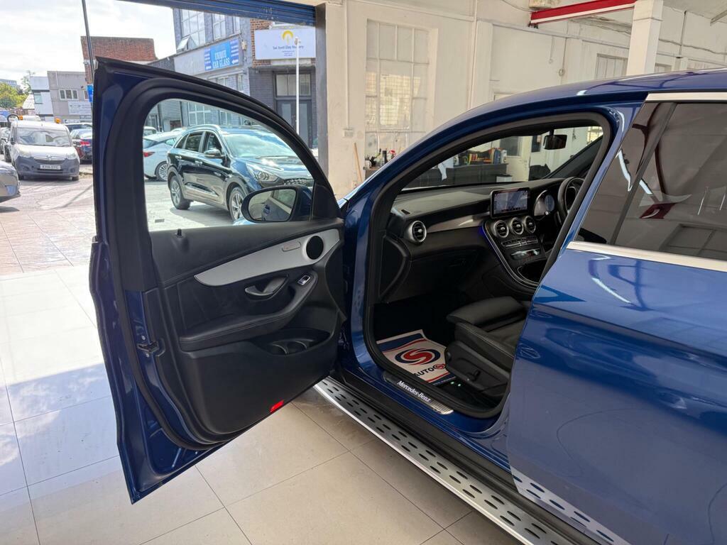 Mercedes-Benz GLC Class Glc 220D 4Matic Amg Line Premium 9G-tronic 202 Blue #38