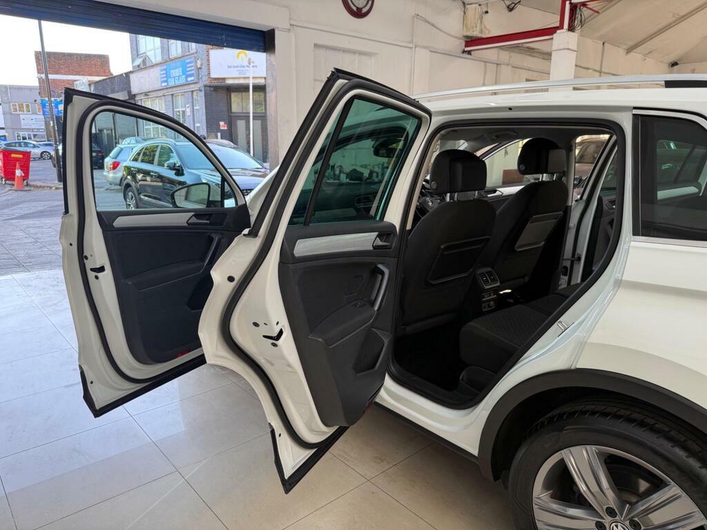 Volkswagen Tiguan 1.5 Tsi Evo 150 R-line Tech Dsg Black #46