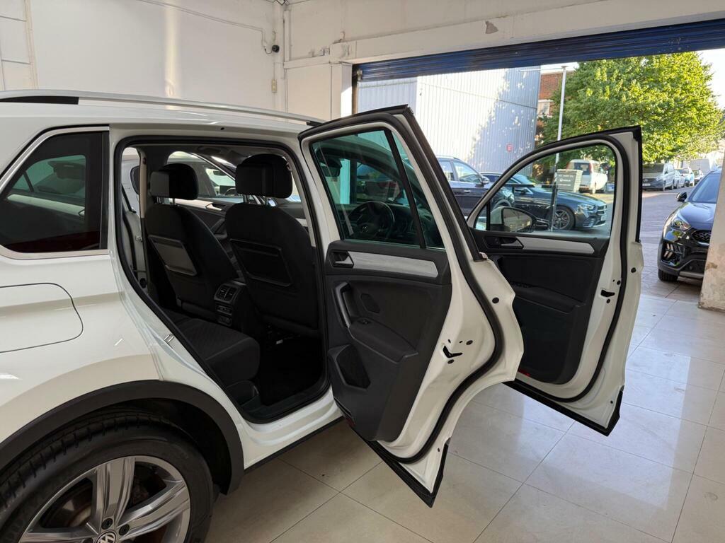Volkswagen Tiguan 1.5 Tsi Evo 150 R-line Tech Dsg Black #42