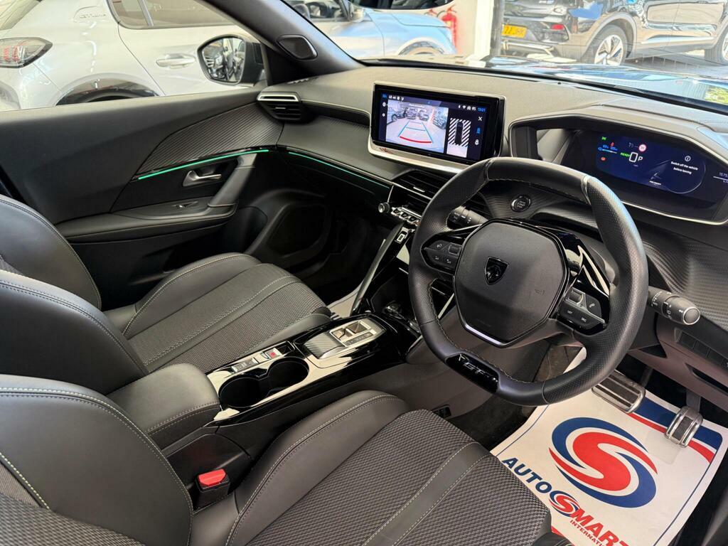Peugeot e-2008 100Kw Gt 50Kwh Estate Grey #18