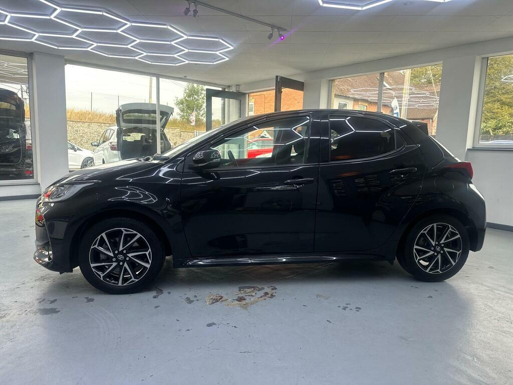 Toyota Yaris 1.5 Vvt-h Design E-cvt Euro 6 Ss Black #3