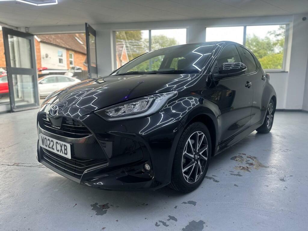 Toyota Yaris 1.5 Vvt-h Design E-cvt Euro 6 Ss Black