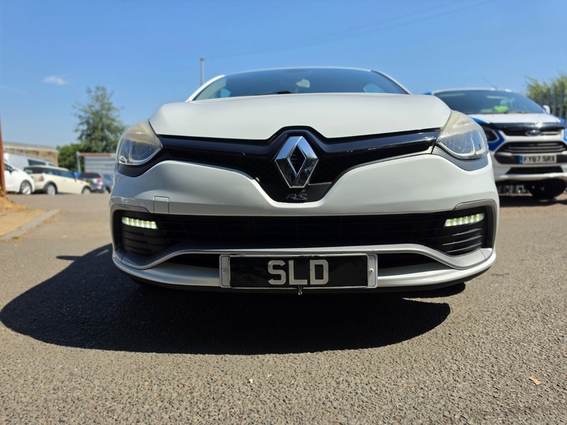 Renault Clio Renaultsport Lux White #2