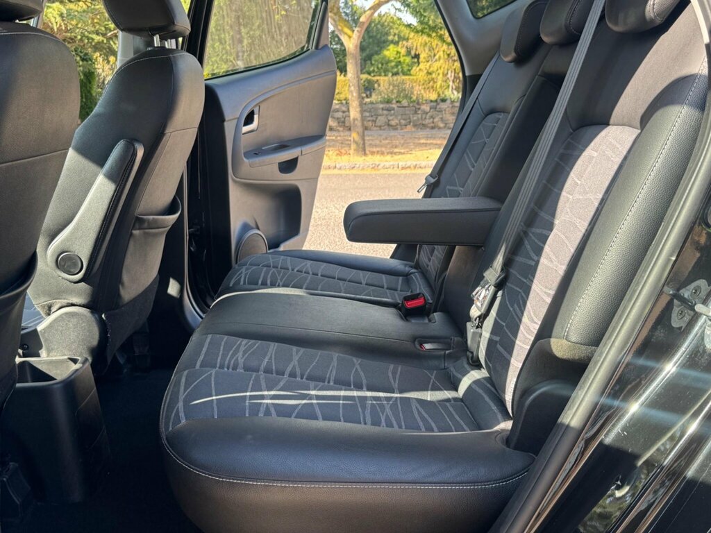 Kia Venga Kia Venga 1.6 4 Mpv Euro 6 123 Bh Blue #16