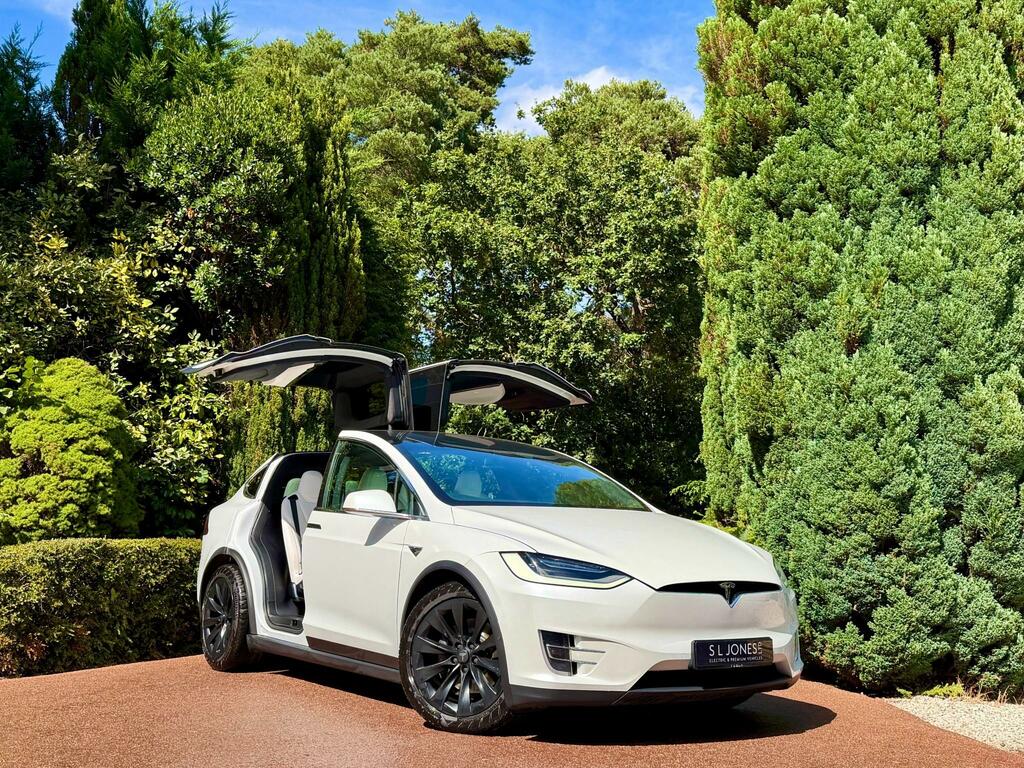 Tesla Model X Long Range 6 Seats Premium White Interio White