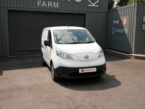 Nissan e-NV200 E Tekna Rapid White #4