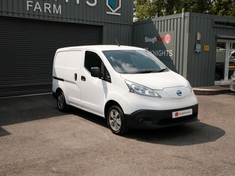 Nissan e-NV200 E Tekna Rapid White