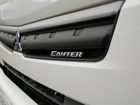 Mitsubishi Fuso Canter 3C13 25 C White #6