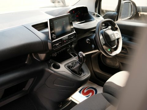 Peugeot Partner Bluehdi Professional L1 White #2