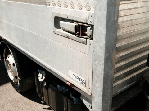 Isuzu N35 Green Chassis Cab White #2
