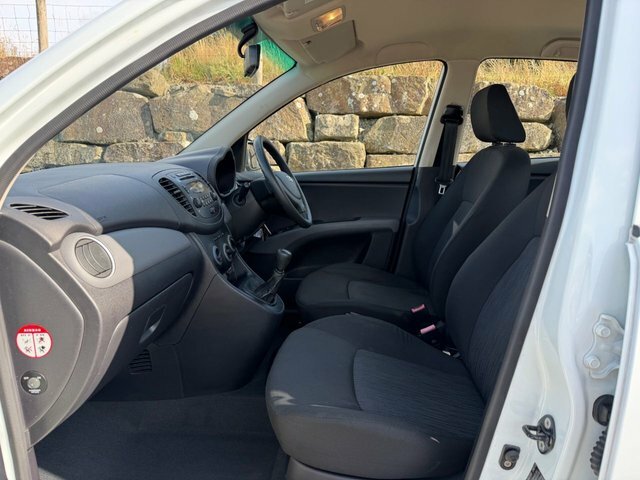 Hyundai I10 2011 1.2 Active Hatchback Euro 5 SM61EZC White #5