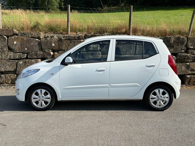 Hyundai I10 2011 1.2 Active Hatchback Euro 5 SM61EZC White #2