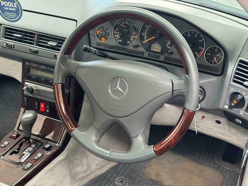 Mercedes-Benz S Class Limousine 3.2 S320 1998R  #16