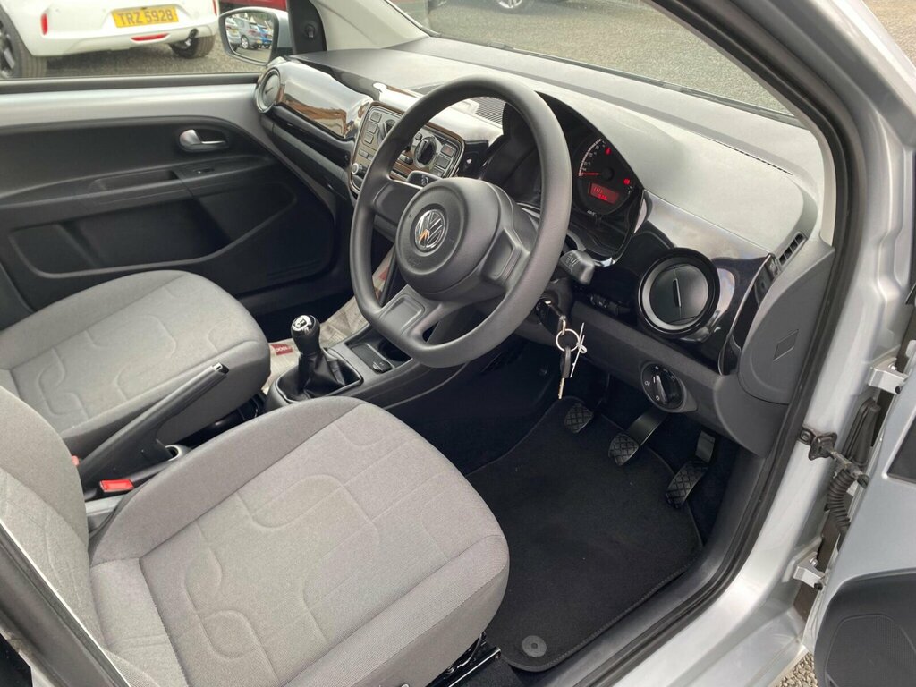 Volkswagen Up 1.0 Groove Up Hatchback Euro 5 Silver #25