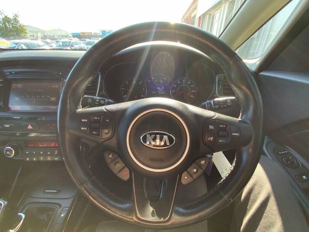 Kia Carens 1.7 Crdi 3 Isg 139 Bhp Silver #18