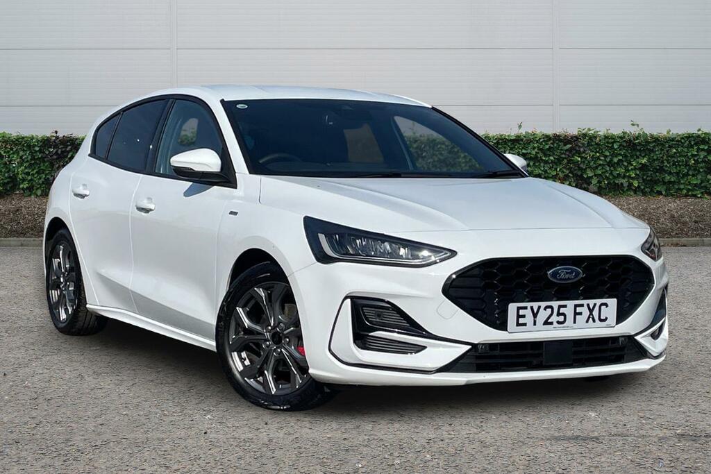 Ford Focus 1.0 Ecoboost Hybrid Mhev 155 St-line White