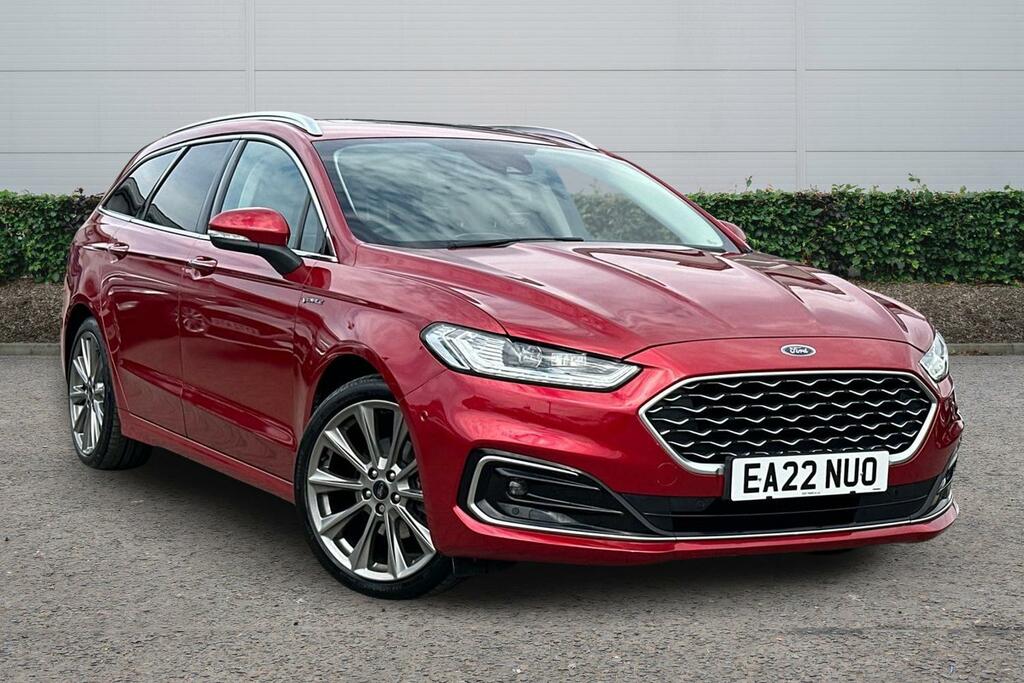 Ford Mondeo 2.0 Hybrid Vignale Red