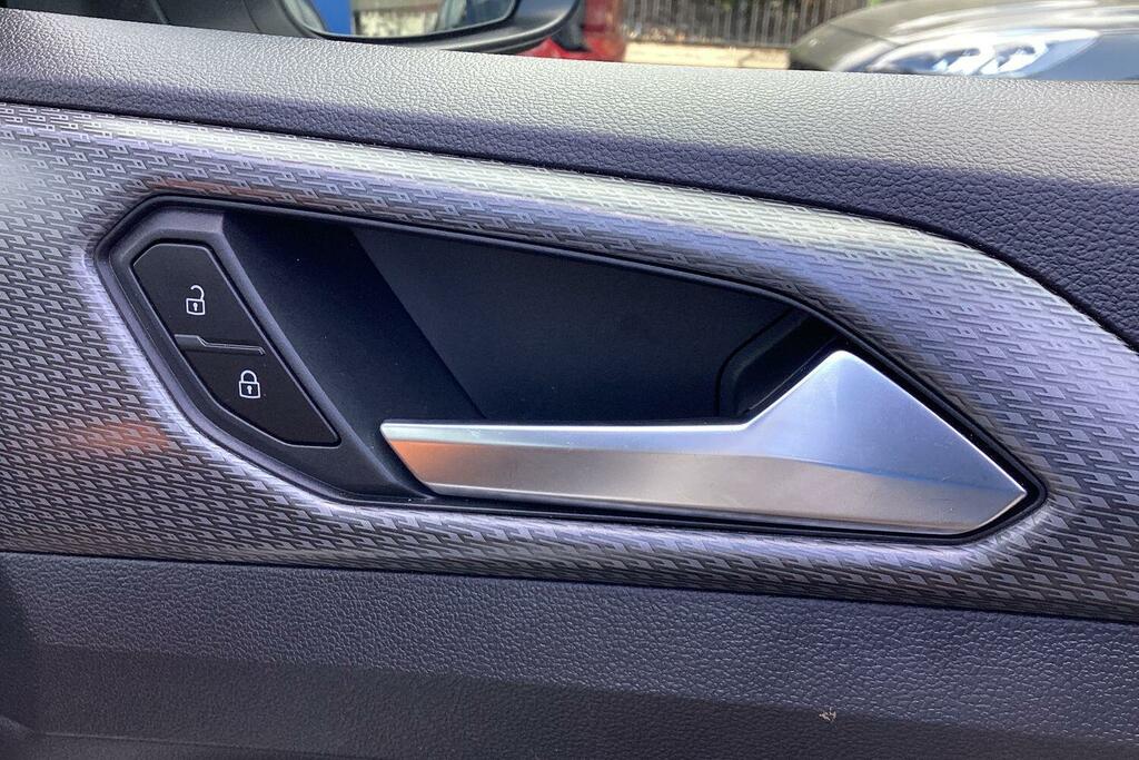 Volkswagen T-Cross Active Grey #31