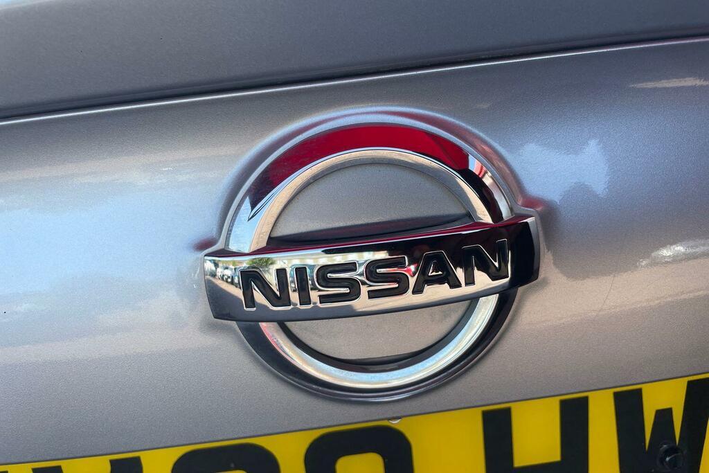 Nissan Qashqai Hatchback Black #24