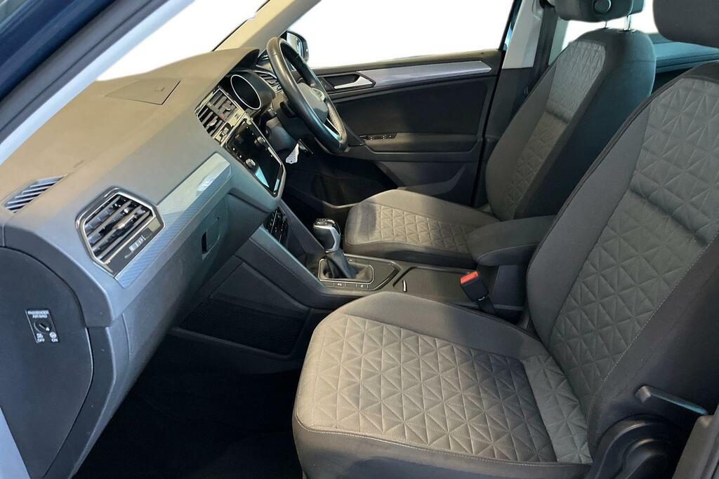 Volkswagen Tiguan 1.5 Tsi 150 Active Grey #7