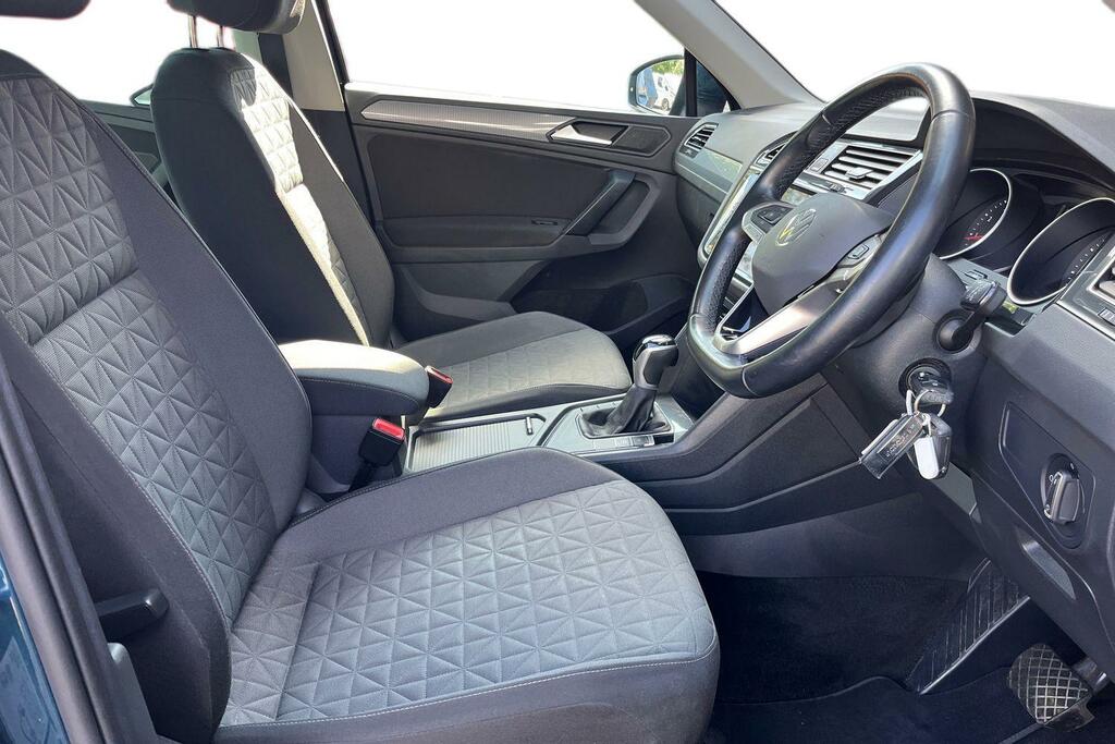 Volkswagen Tiguan 1.5 Tsi 150 Active Grey #8