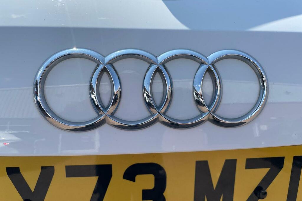 Audi Q3 Black Edition 35 Tfsi 150 Ps S Tronic Black #24