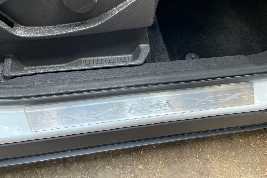 Ford Kuga 2.0 Tdci Pan Roof 2Wd Grey #32