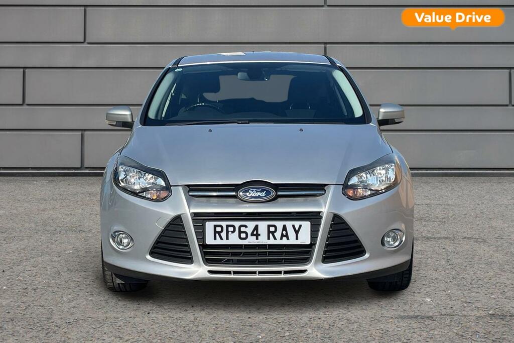 Ford Focus 1.6 Zetec Hatchback Euro 5 105 Red #4