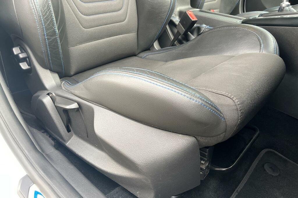 Ford Focus 1.0 125Ps Zetec 6 Speed Blue #20