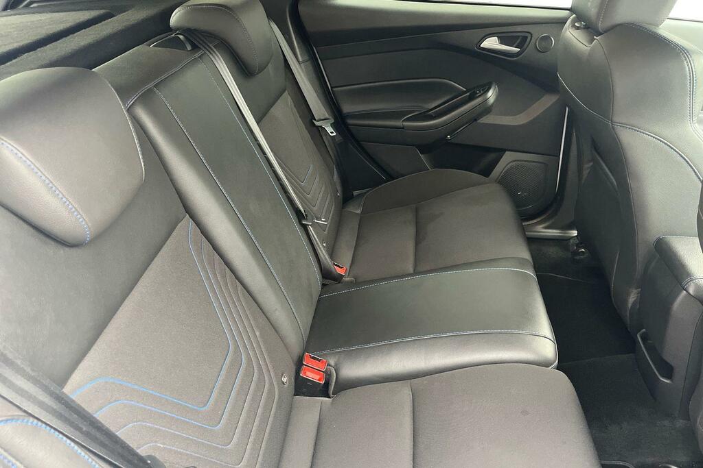 Ford Focus 1.0 125Ps Zetec 6 Speed Blue #17