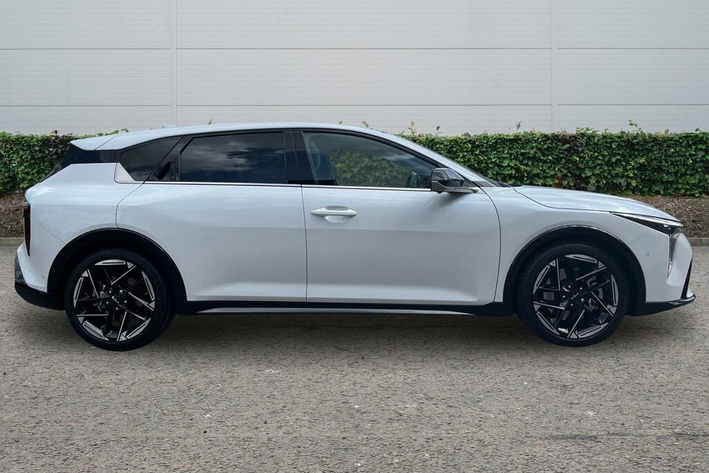 Kia K4 Kia K4 Hatchback 1.6T-gdi 180 Gt-line S Dct EJ75BVX White #3