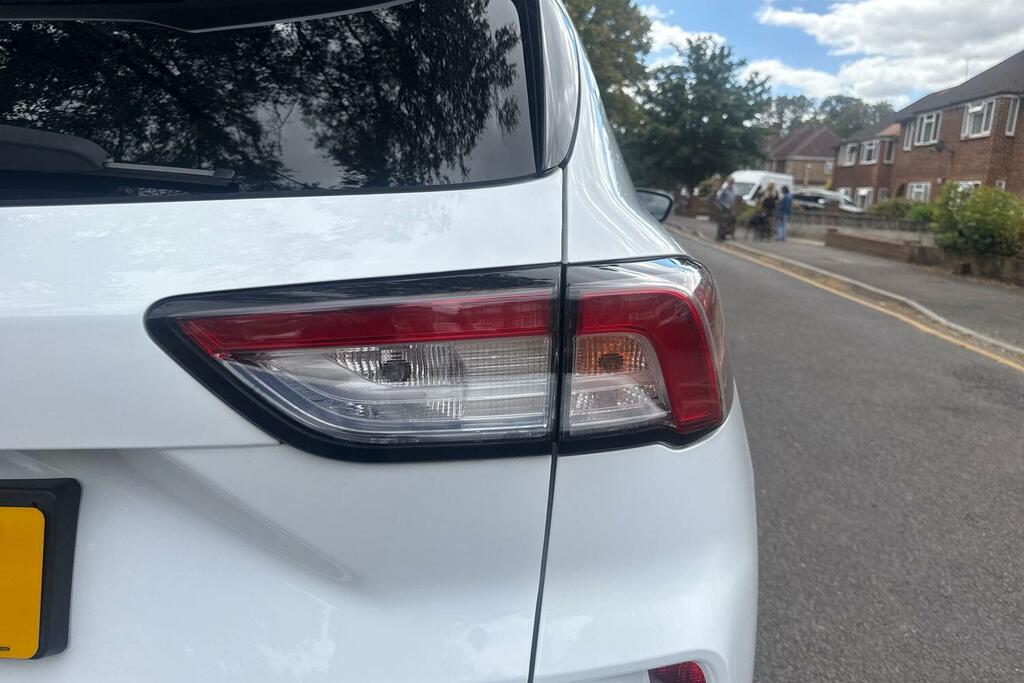 Ford Kuga 2.5 Phev St-line X Edition Cvt Estate White #28