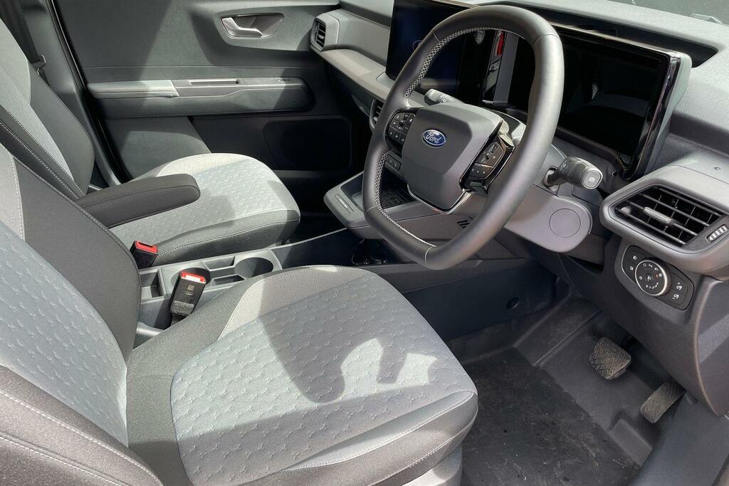 Ford Transit Courier 43Kwh Limited Swb Silver #6