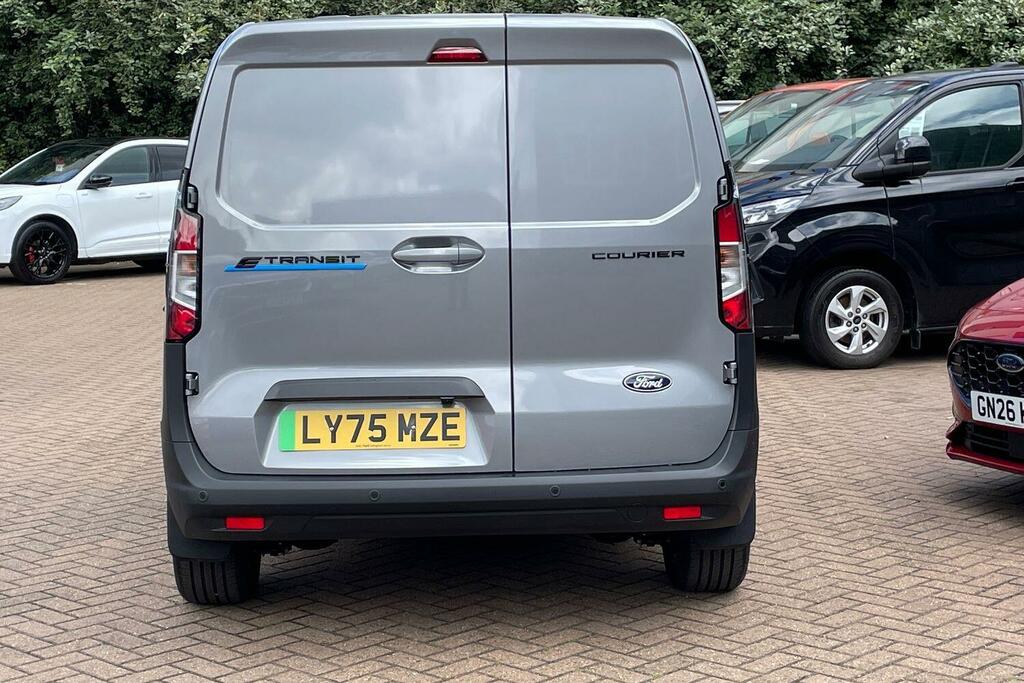 Ford Transit Courier 43Kwh Limited Swb Silver #5