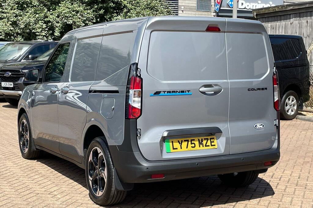 Ford Transit Courier 43Kwh Limited Swb Silver #4