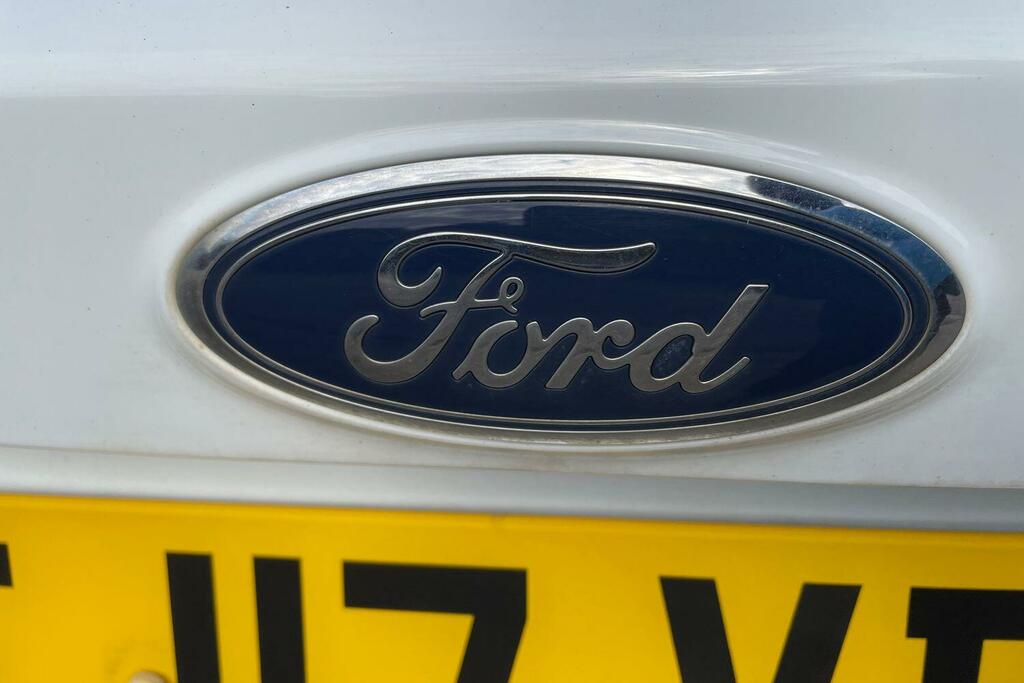 Ford Kuga Titanium 1.5T Ecoboost 150Ps Fwd Black #32
