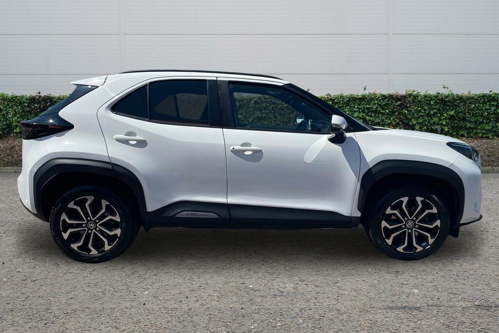 Toyota Yaris Cross 1.5 Hybrid Design Cvt White #3