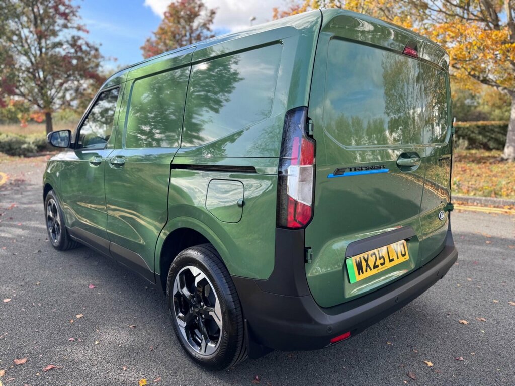 Ford Transit Courier 100Kw 43Kwh Trend Van Green #5