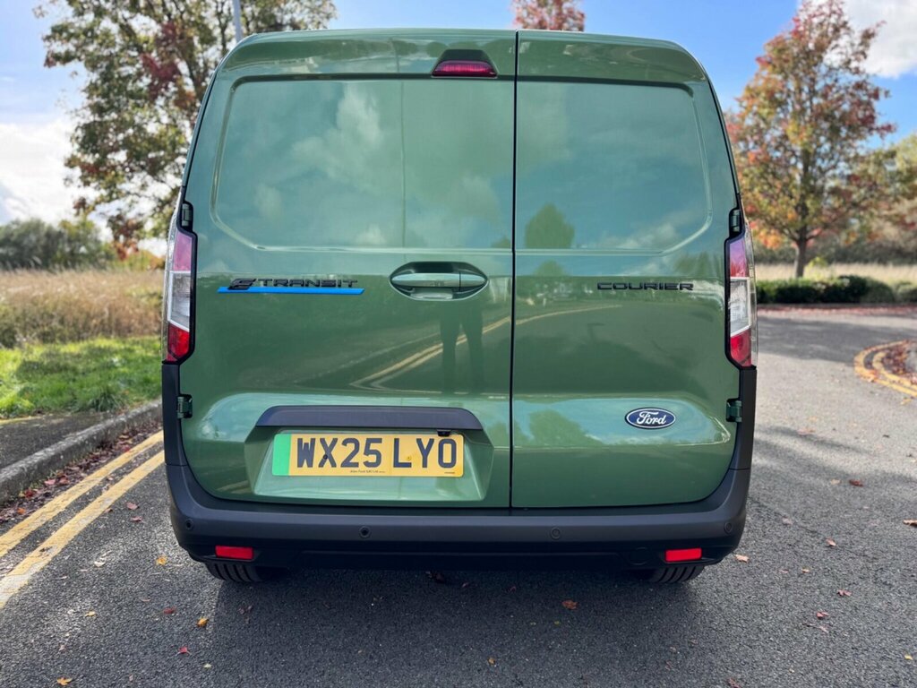 Ford Transit Courier 100Kw 43Kwh Trend Van Green #6