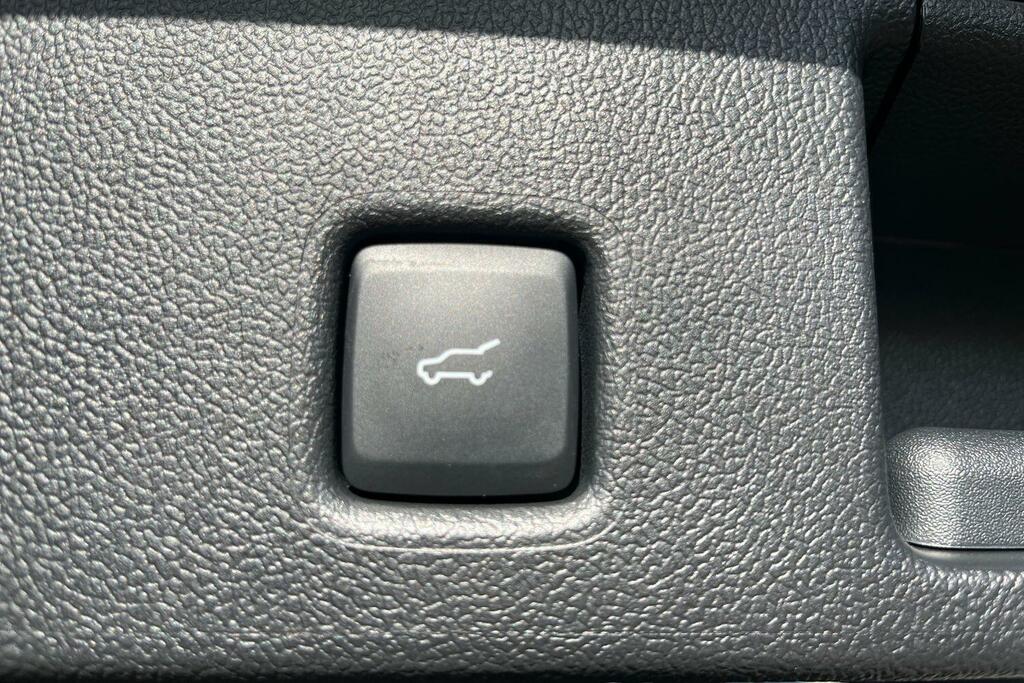 Ford Kuga Kuga St-line X 2.5L Duratec Phev 243Ps Fwd White #35