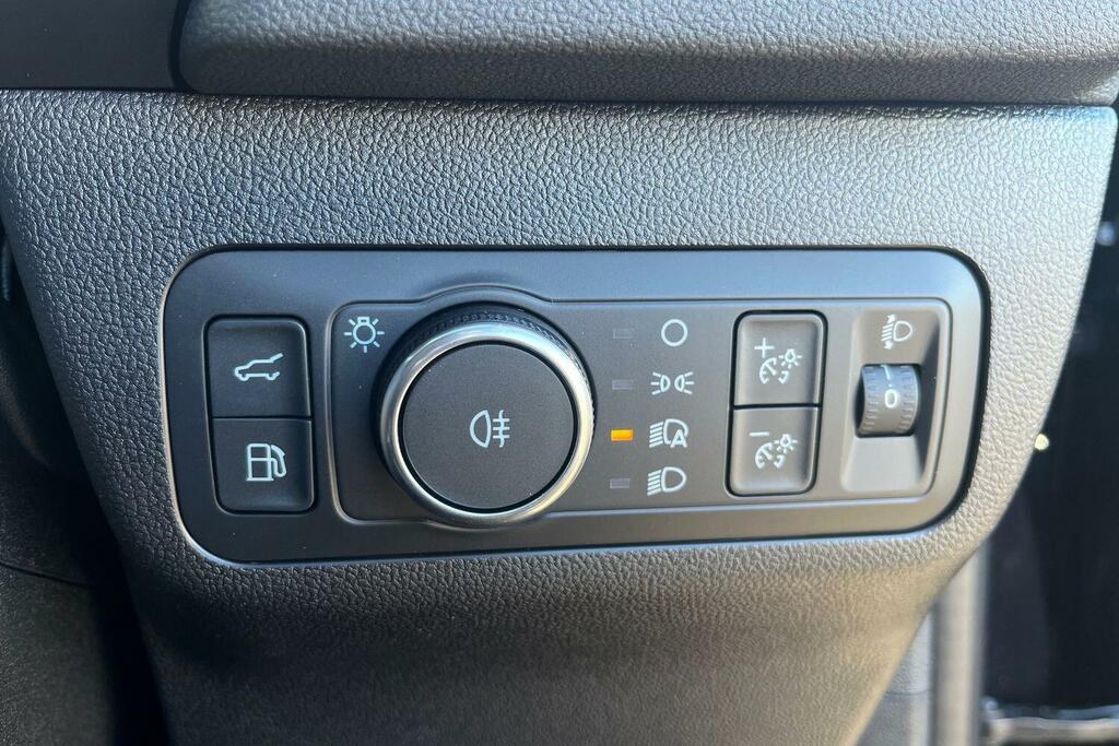 Ford Kuga Kuga St-line X 2.5L Duratec Phev 243Ps Fwd White #32