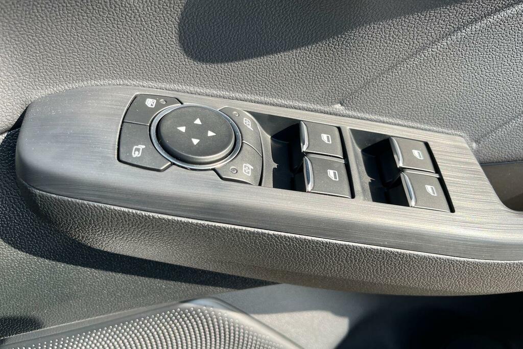 Ford Kuga Kuga St-line X 2.5L Duratec Phev 243Ps Fwd Silver #16