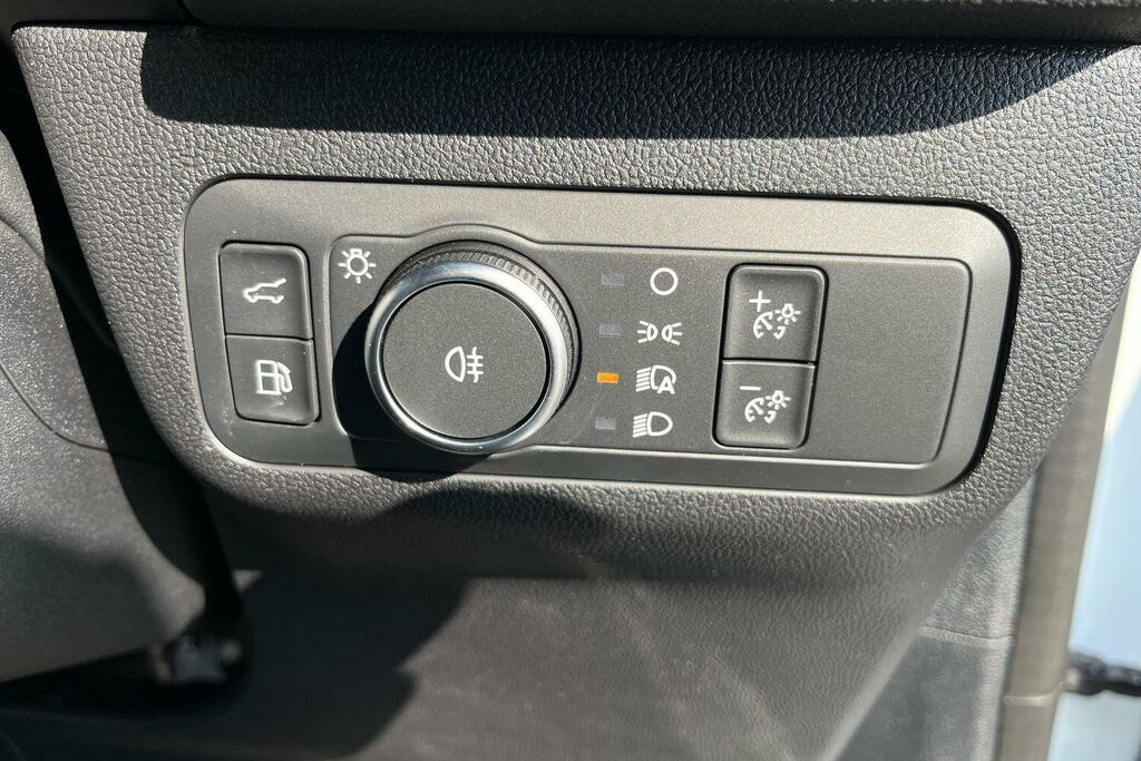 Ford Kuga Kuga St-line X 2.5L Duratec Phev 243Ps Fwd Silver #32