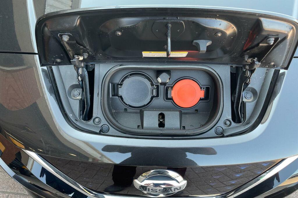 Nissan Leaf N-connecta 148 Bhp Free Road Tax, 1 Owner, Hug Grey #27