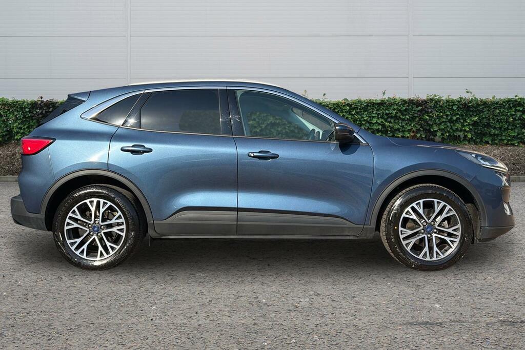 Ford Kuga 1.5 Ecoboost 150 Titanium Edition Blue #3