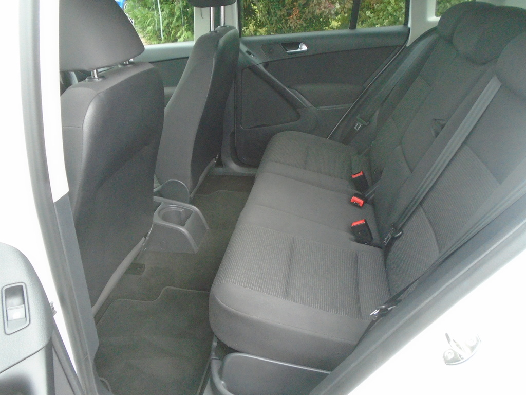Volkswagen Tiguan 2.0 Tdi Bluemotion Tech Match 4Motion 150 Dsg Black #4