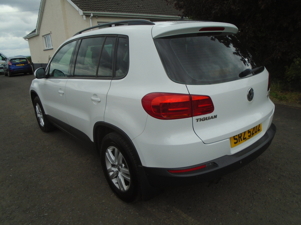 Volkswagen Tiguan 2.0 Tdi Bluemotion Tech Match 4Motion 150 Dsg Black #5