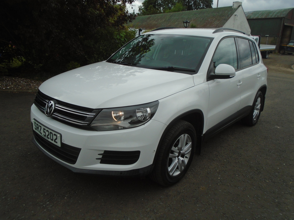 Volkswagen Tiguan 2.0 Tdi Bluemotion Tech Match 4Motion 150 Dsg Black #2
